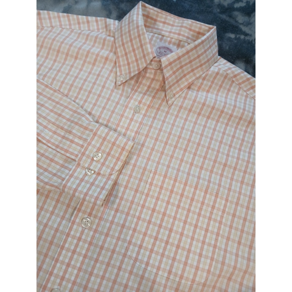 BROOKS BROTHERS *FLAW*  Mens M  BUTTON DOWN  SUPIMA COTTON NON IRON PLAID